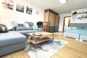 Moderne, 1-Zimmer Ferienwohnung mit Bergblick